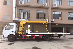 八大处附近汽车轮胎更换